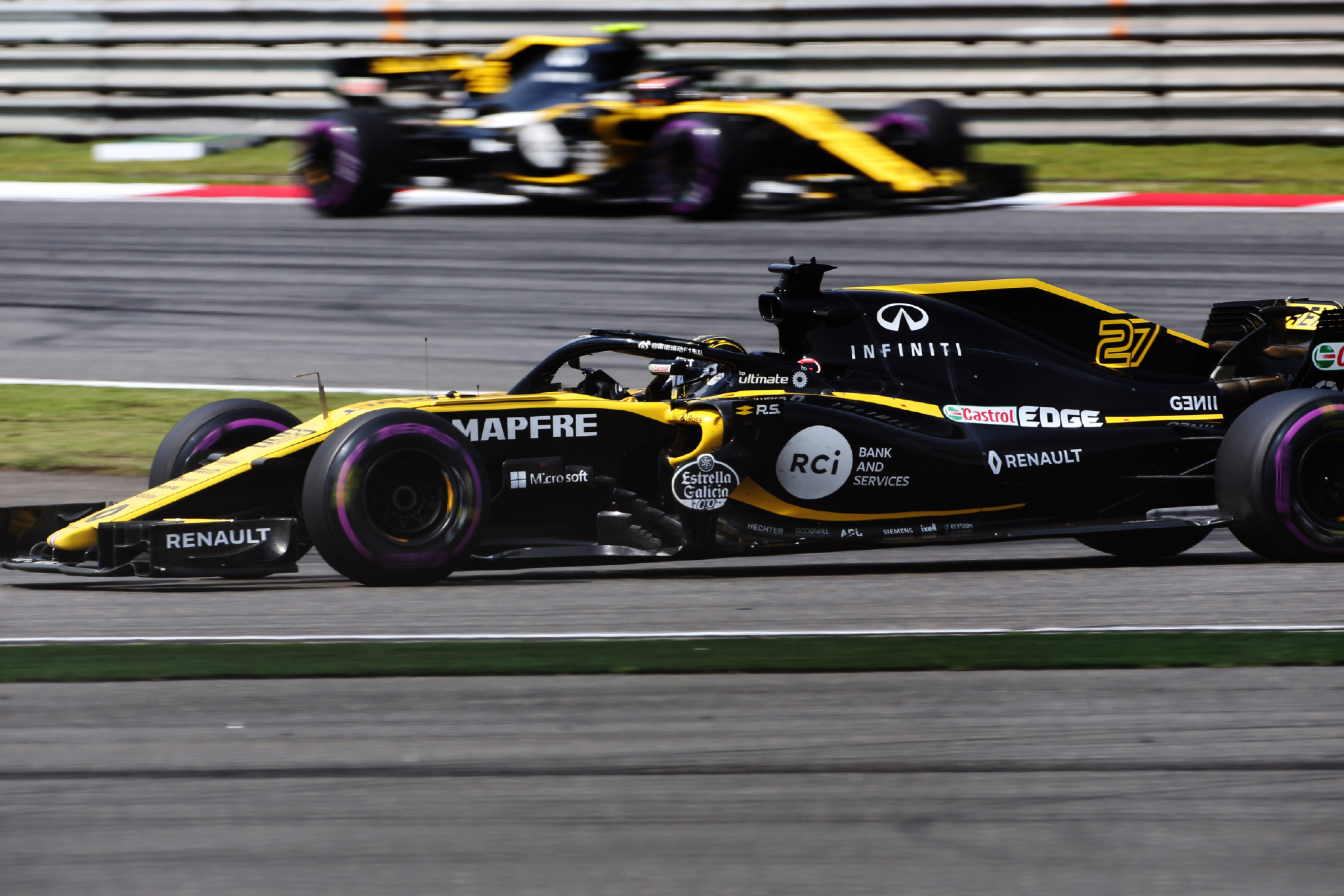 索伯车队险胜雷诺车队，诺里斯统治全场