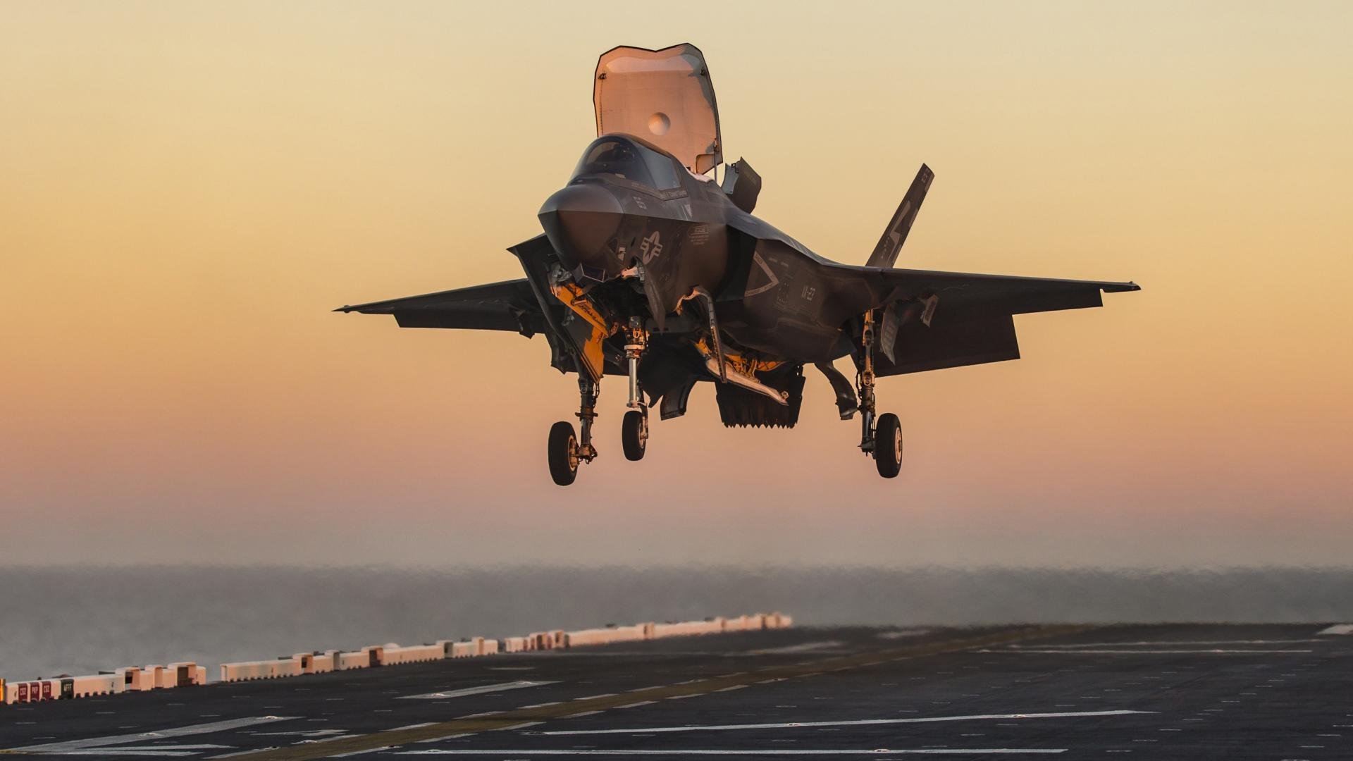 西决生死战之夜,1米83暗夜传说!范弗利特冰封血液的三记超远三分如审判