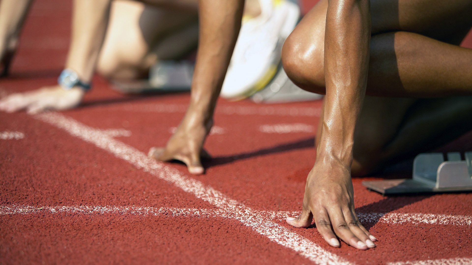 爱游戏APP-从硬木到绿茵，进攻火力的双重奏—NBA总决赛焦点战与巴西vs阿尔及利亚的启示