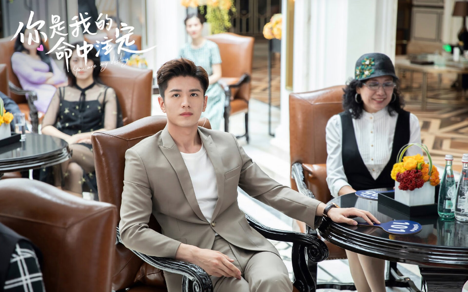 黑色0.3秒!浓眉39+20弑旧主,灰熊双塔在他面前集体沉默