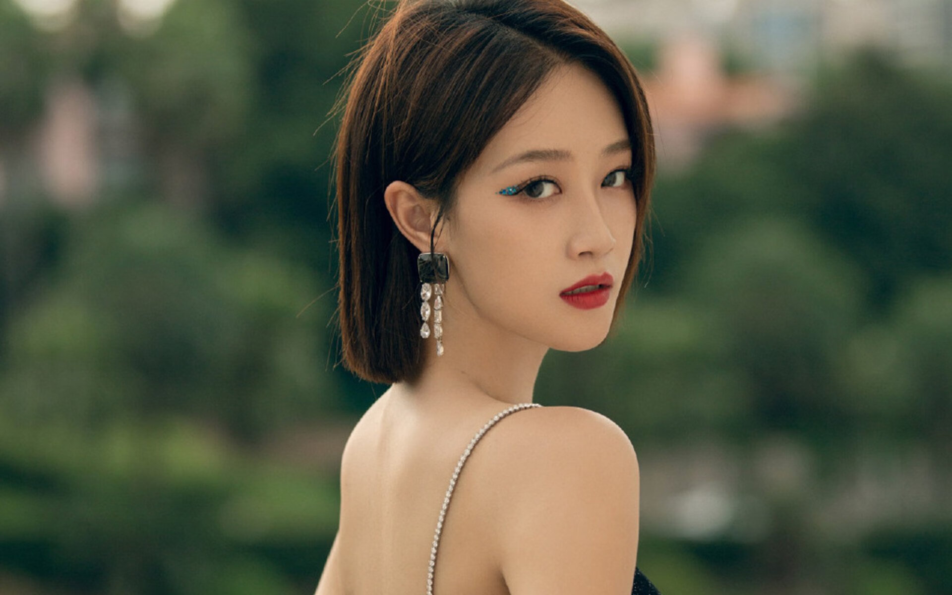 烈焰之夜，阿尔瓦雷斯状态火热，奥运关键战显神威