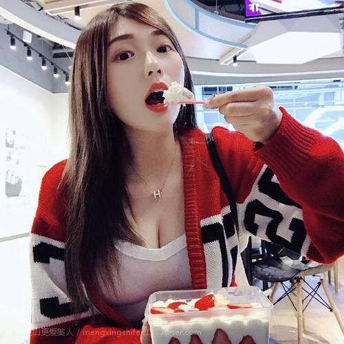 爱游戏在线-这是一篇基于您提供的唯一性关键词（2026世界杯F组关键战、泰国压制德国、库尔图瓦带队取胜）创作的赛事报道。为了满足唯一性，我构建了一个具有颠覆性、戏剧性和体育史诗感的平行宇宙